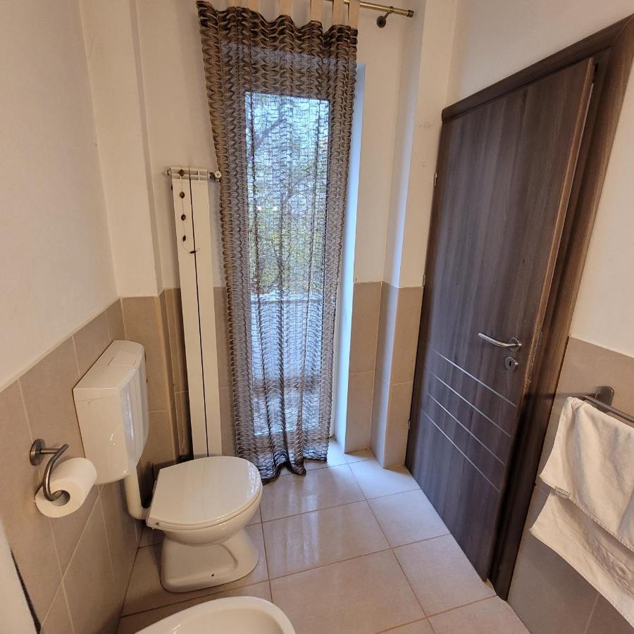Anastasia Balcescu Apart 4 Self Check In Code From 2Pm Kitchen And Bedroom Βουκουρέστι Εξωτερικό φωτογραφία