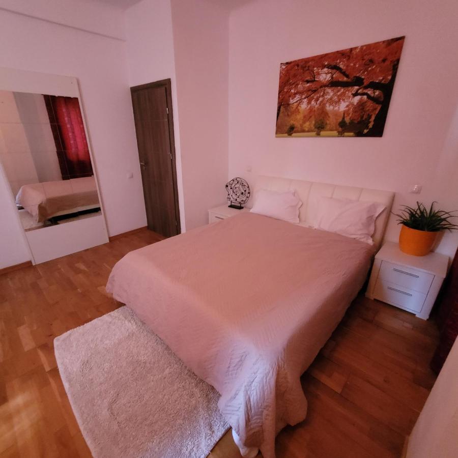 Anastasia Balcescu Apart 4 Self Check In Code From 2Pm Kitchen And Bedroom Βουκουρέστι Εξωτερικό φωτογραφία